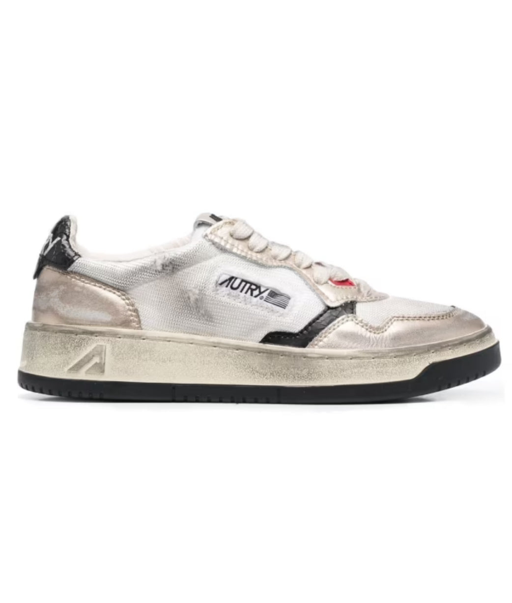 MEDALIST SNEAKERS