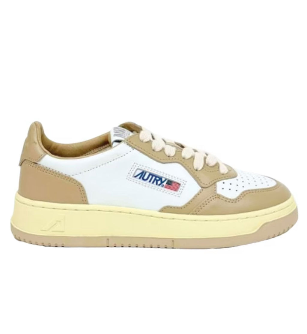 MEDALIST SNEAKERS