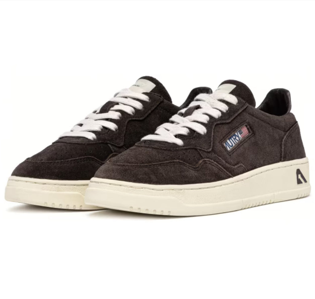 MEDALIST SNEAKERS