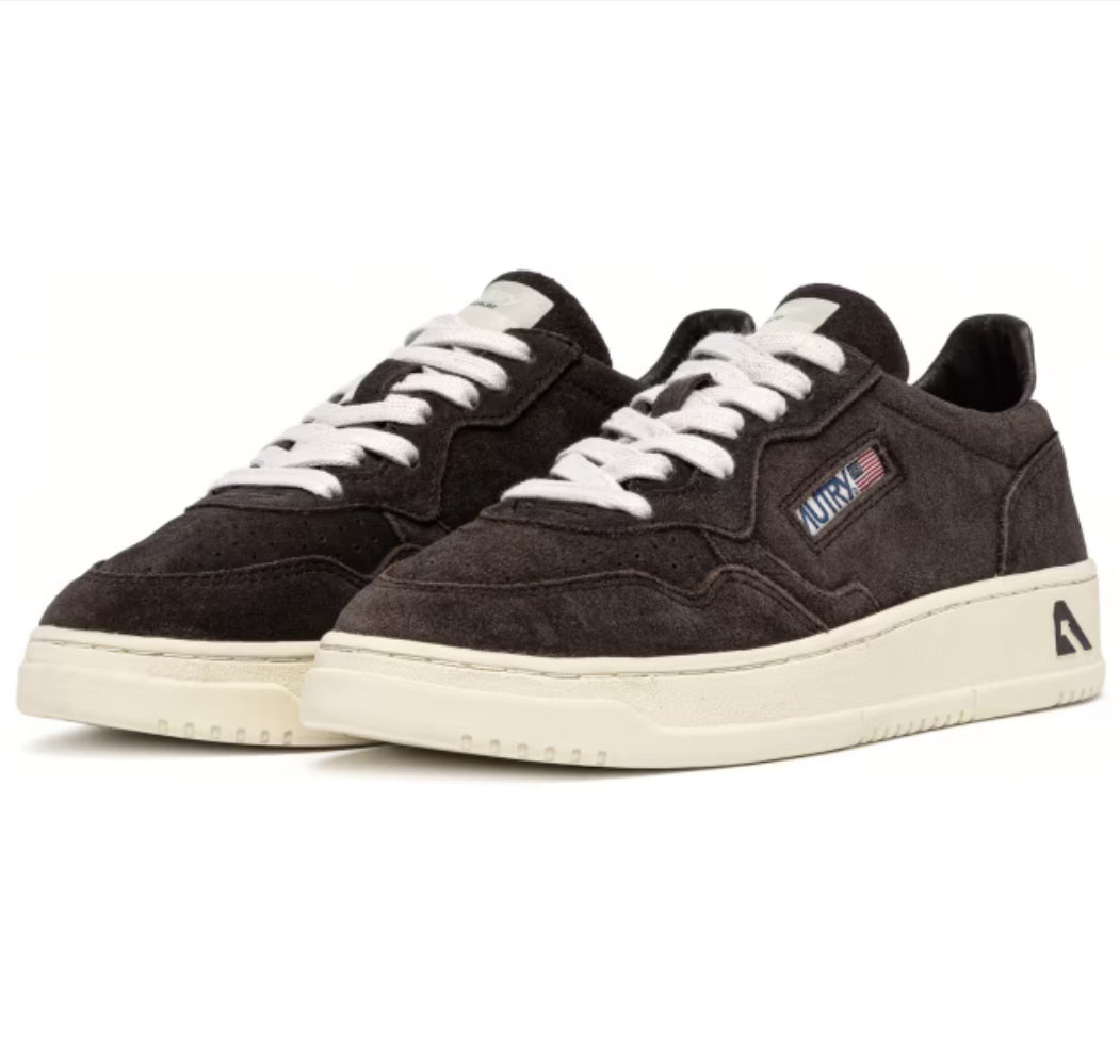 MEDALIST SNEAKERS