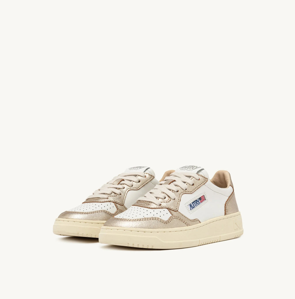 MEDALIST SNEAKERS