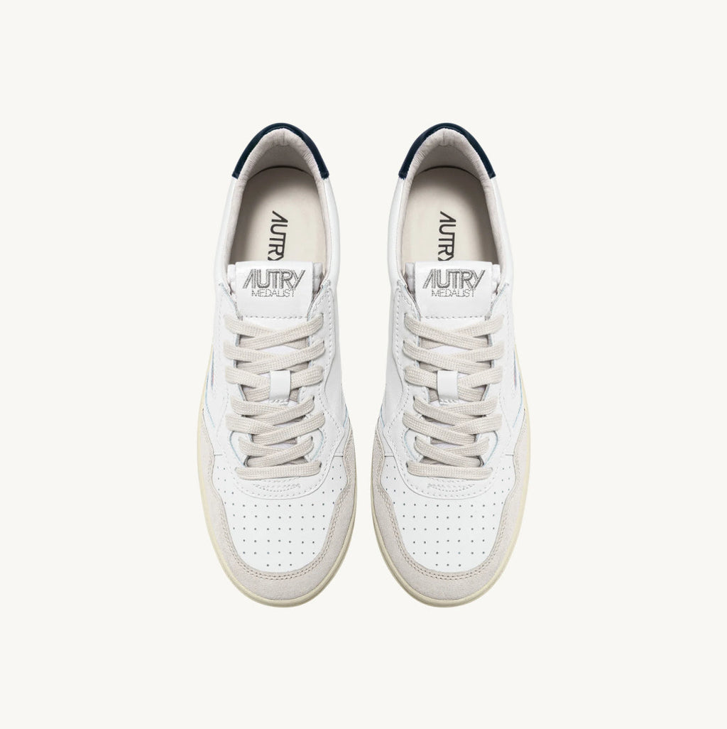 MEDALIST SNEAKERS