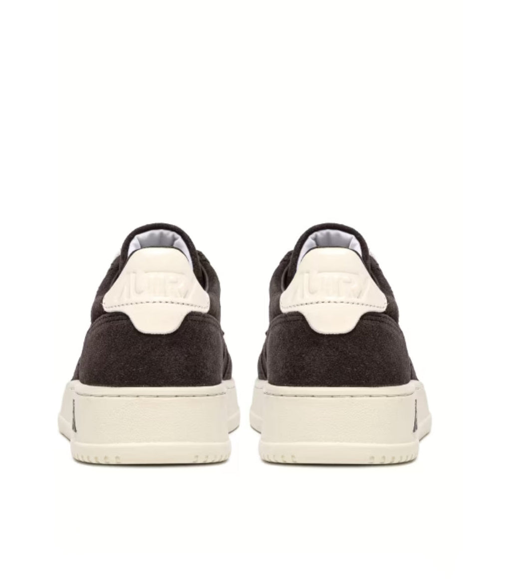 MEDALIST SNEAKERS
