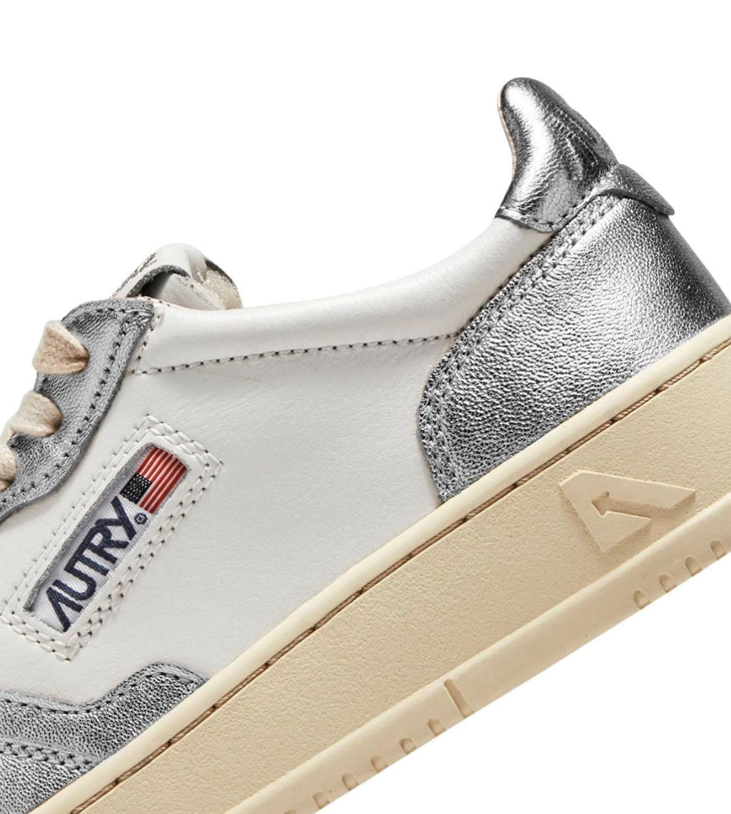 MEDALIST SNEAKERS
