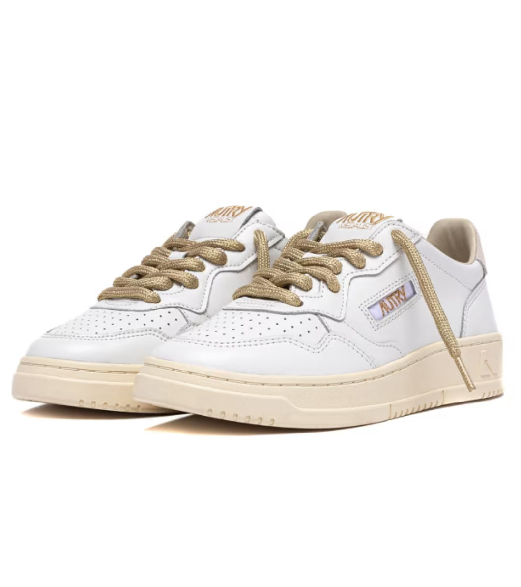 MEDALIST SNEAKERS