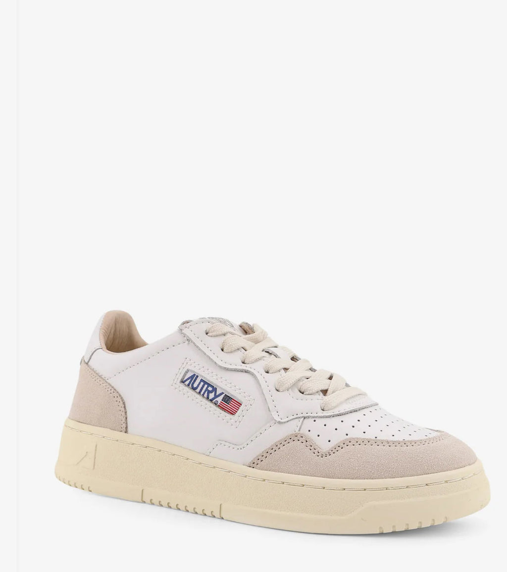 MEDALIST SNEAKERS