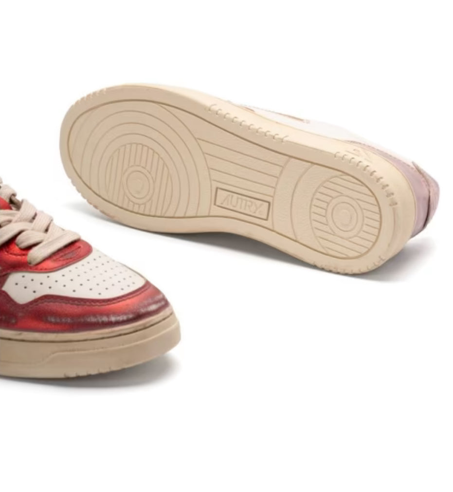 MEDALIST SNEAKERS