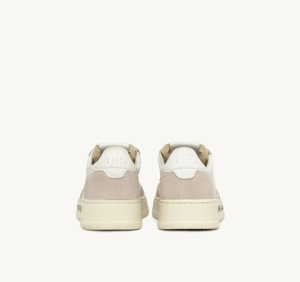 MEDALIST SNEAKERS