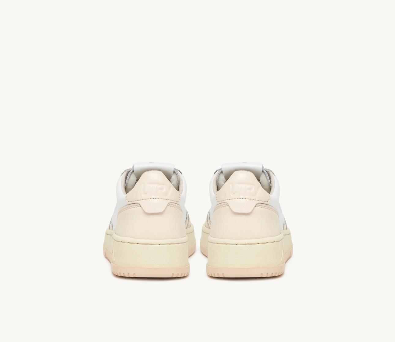 MEDALIST SNEAKERS