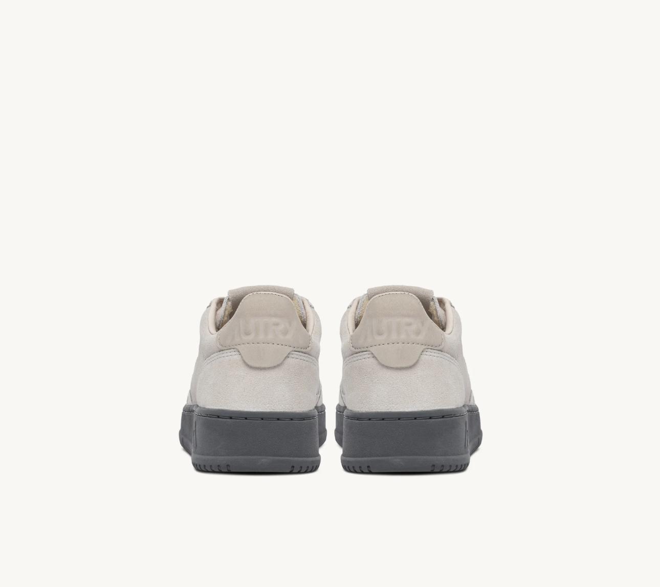 MEDALIST SNEAKERS