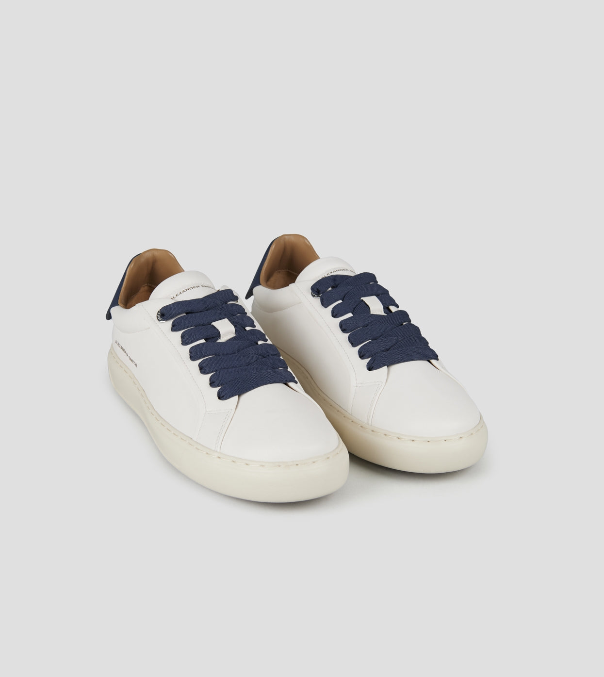 Soho Uomo in nappa bianca e tallone in pelle blu Alexander Smith