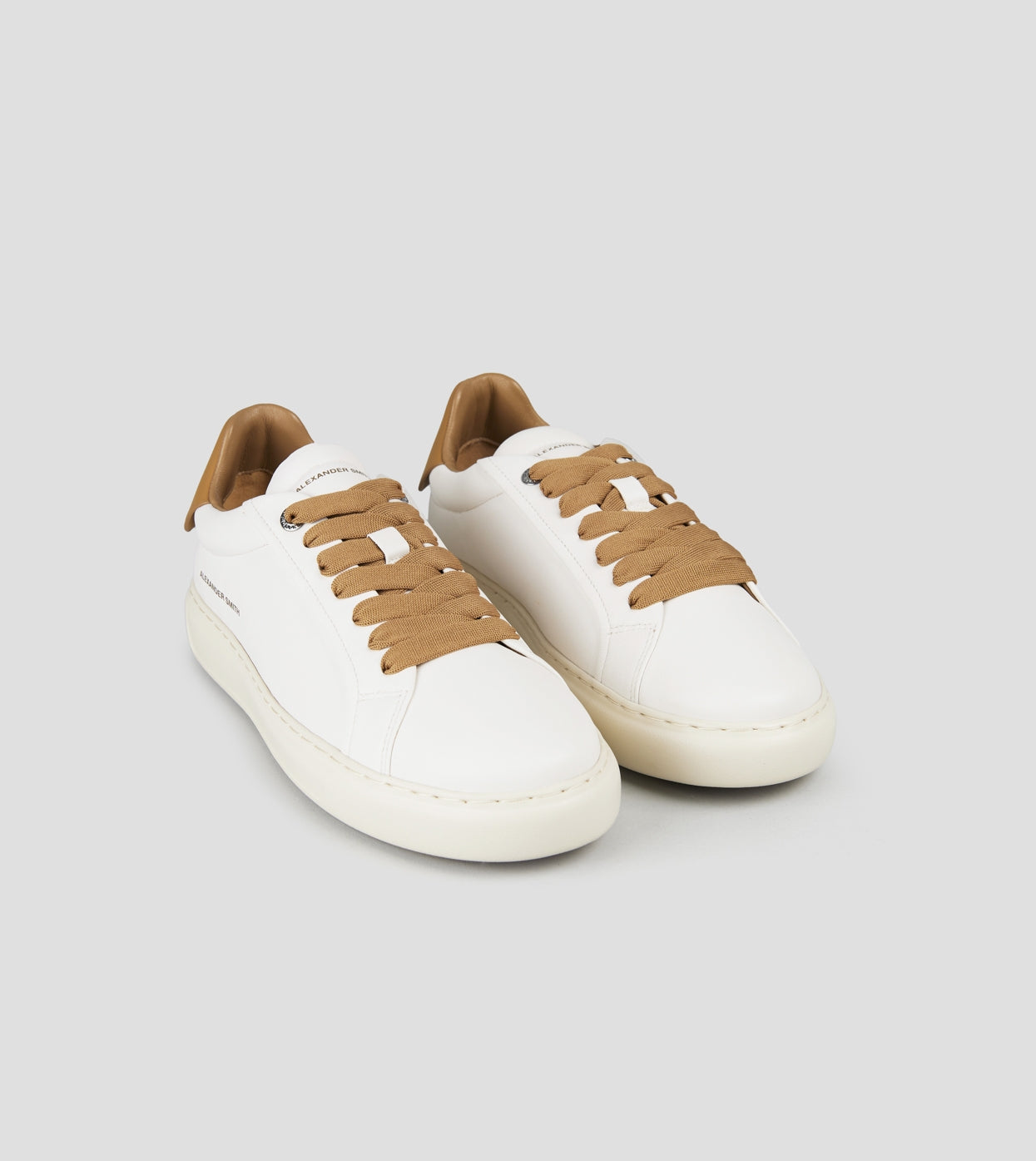 Soho Uomo in nappa bianca e tallone in pelle marrone  Alexander Smith