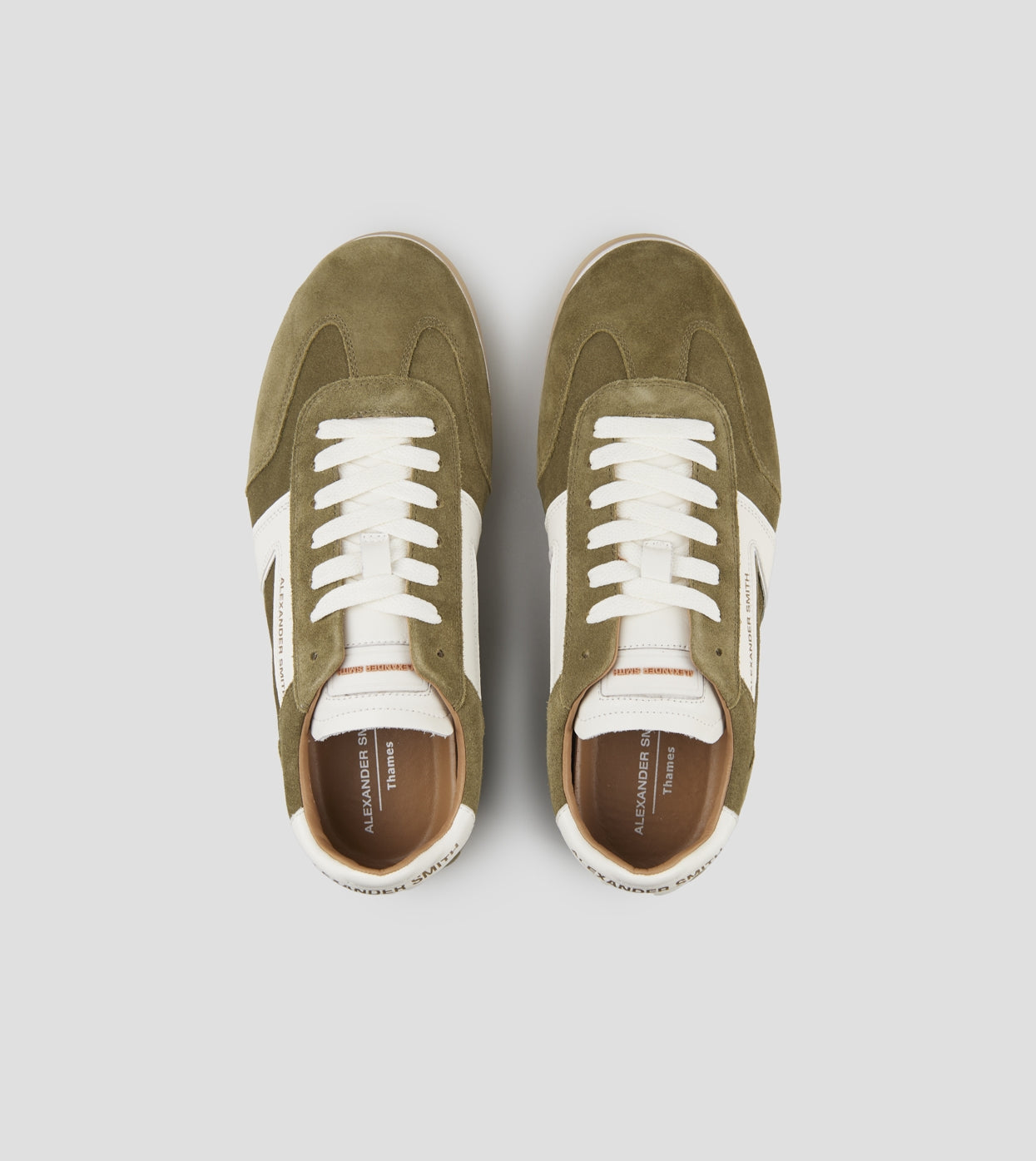 Thames Uomo in camoscio verde militare e logo bianco Alexander Smith