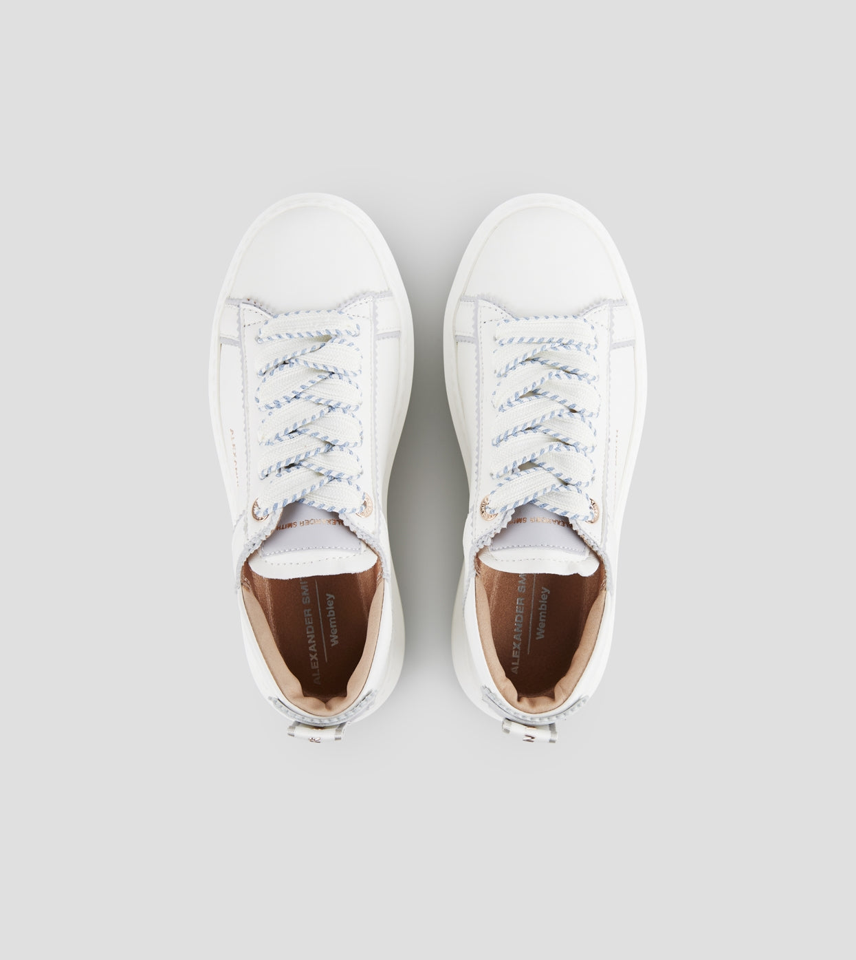 Wembley Donna Decostruita in pelle bianca e dettagli azzurri Alexander Smith