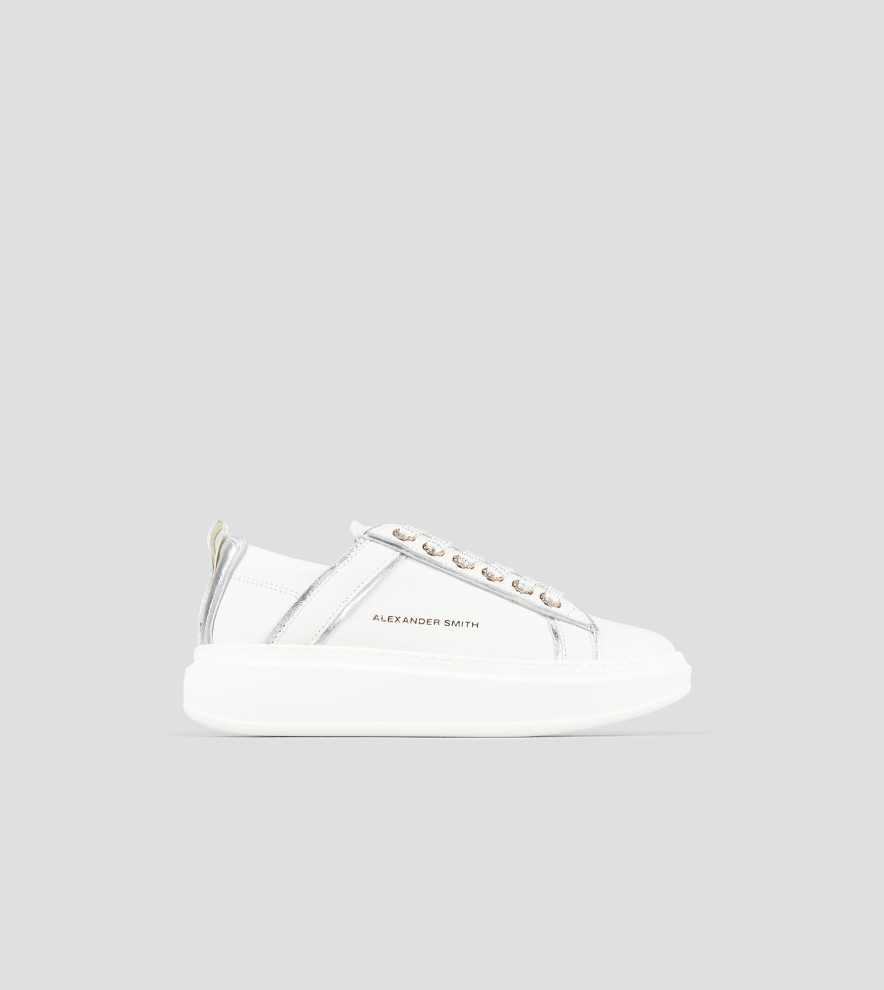 Wembley Donna Decostruita in pelle bianca e dettagli in laminato argento Alexander Smith