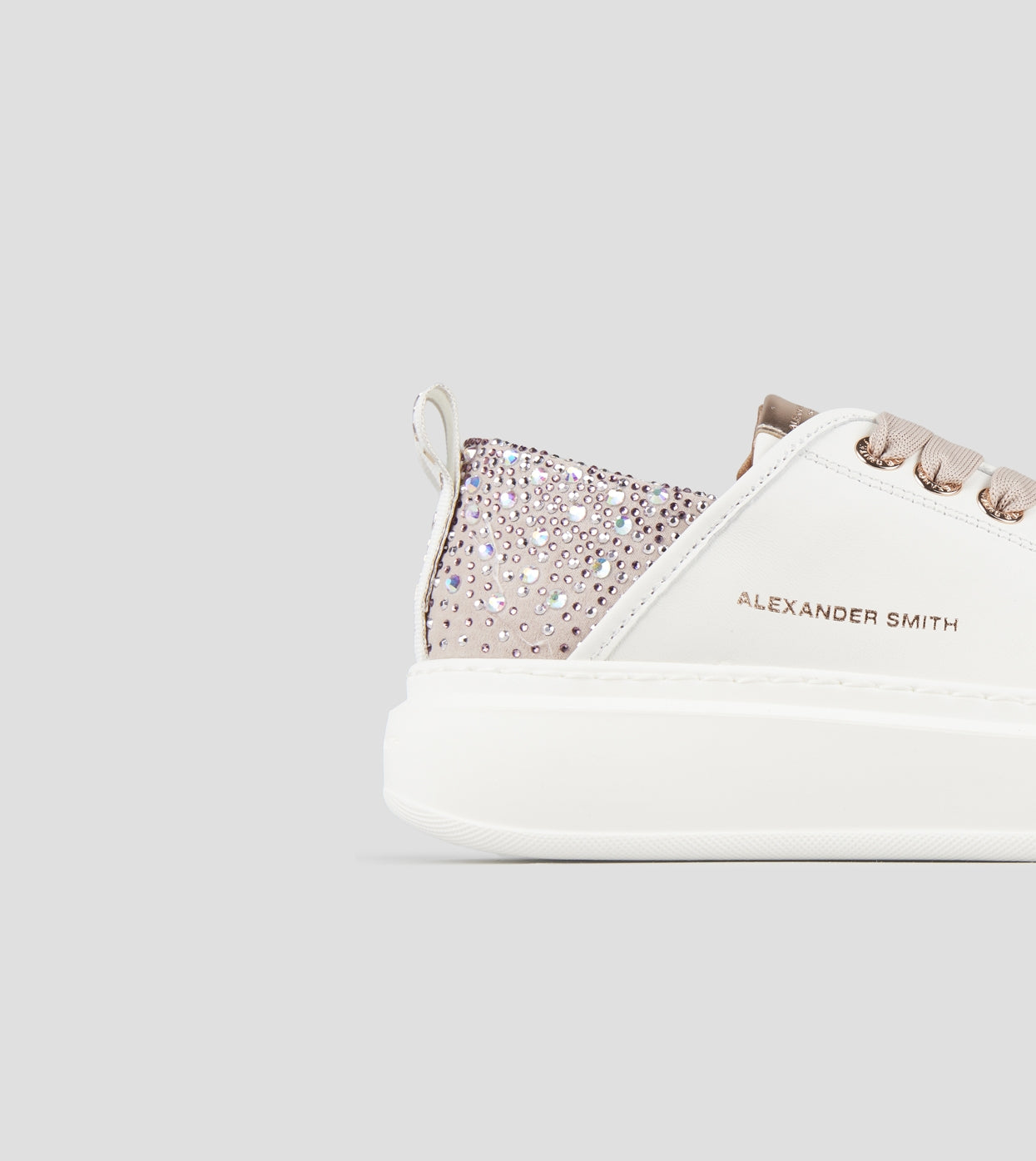 Wembley Donna in pelle liscia bianca e tallone rosa con strass Alexander Smith