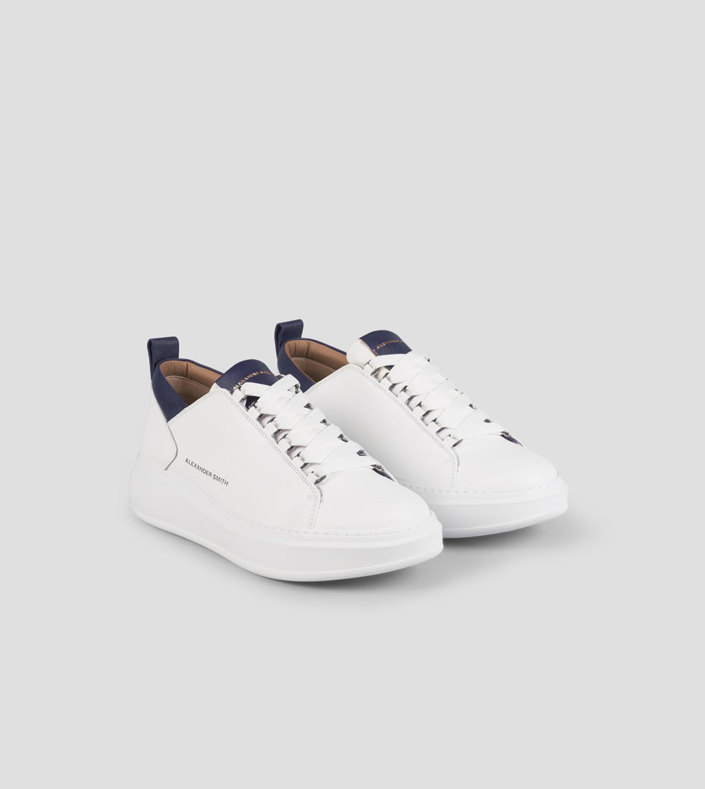 Wembley Uomo in pelle bianca e dettagli in pelle saffiano blu Alexander Smith
