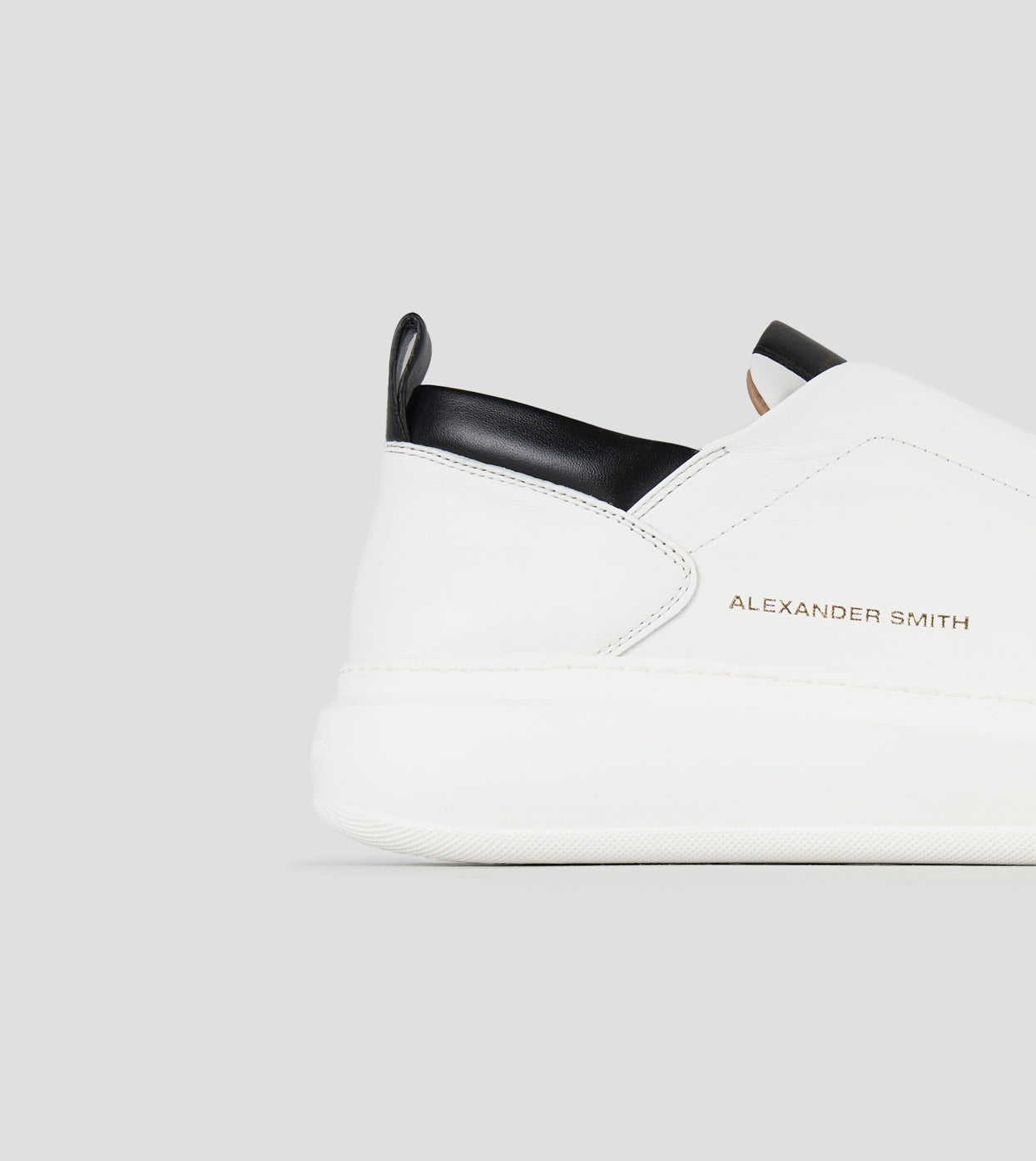 Wembley Slip-on Uomo in nappa bianca e dettagli neri Alexander Smith