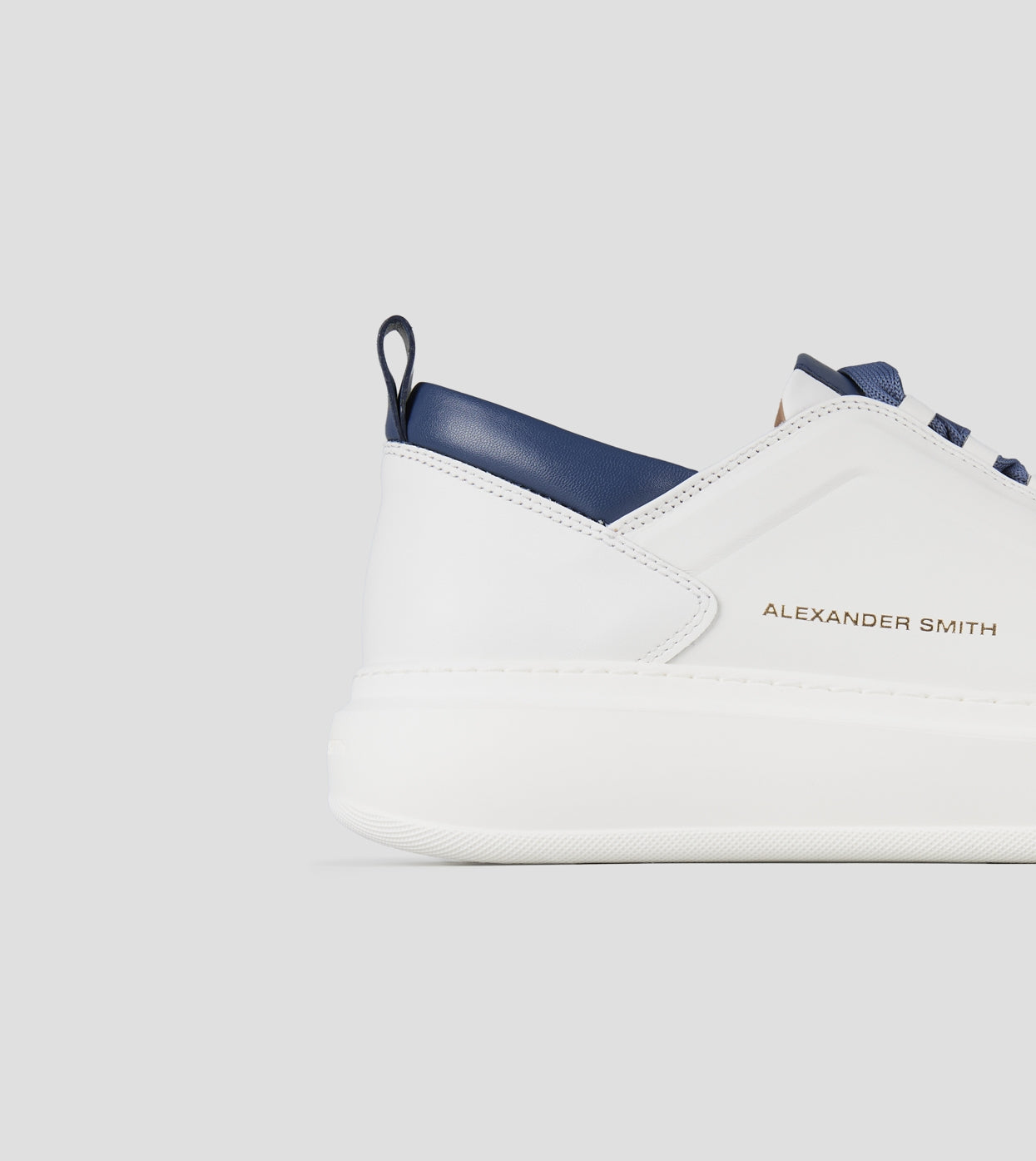 Wembley Uomo Alta Frequenza in nappa bianca e dettagli blu Alexander Smith